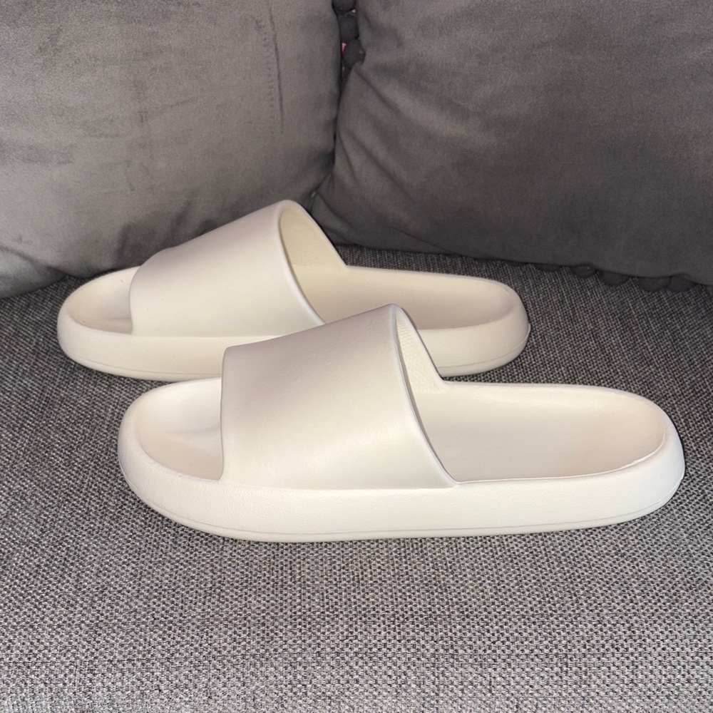 SHEIN Women's Cream Slide Sandals ☁️